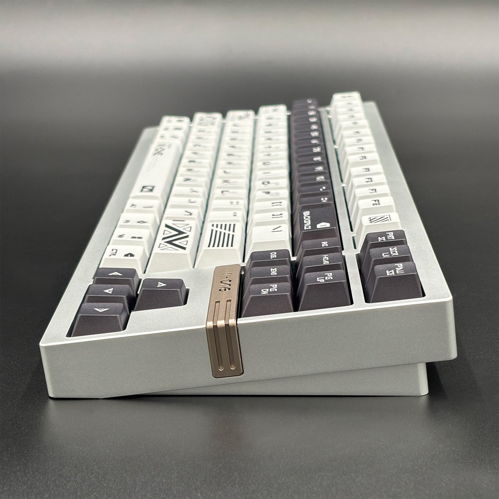 WEIKAV × MORKBLADE K-ONE シルバー ラピッドトリガーキーボード